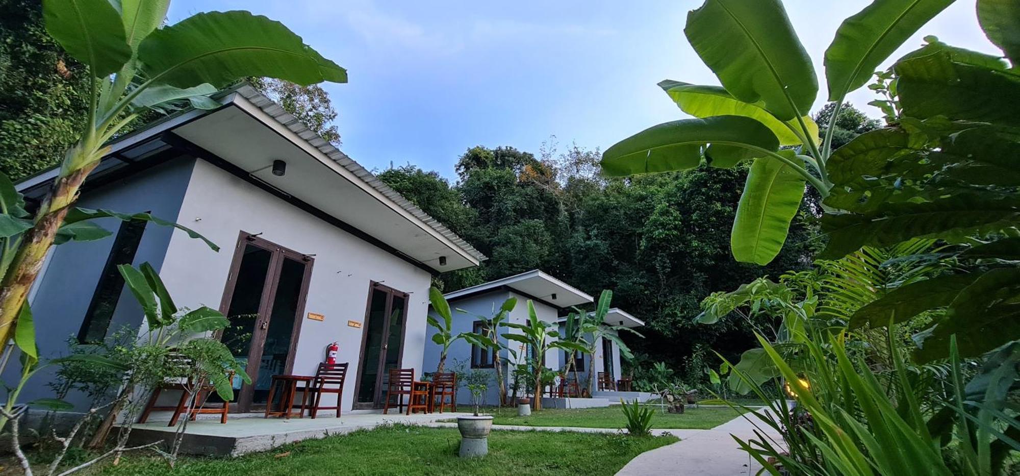 Wave-F Hotel Ko Kut Exterior photo